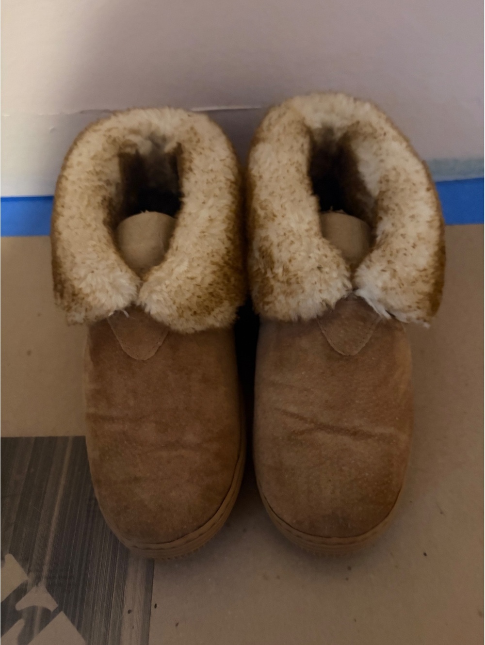 Lamo Women's Winter Boots with Faux Fur Lining Size 7